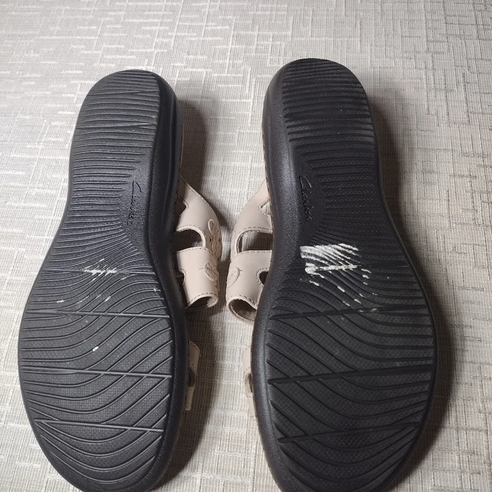 Clarks Laurieann Cove in Sand Leather 9.5 Adjustable Straps Ultimate Comfort - Picture 5 of 6